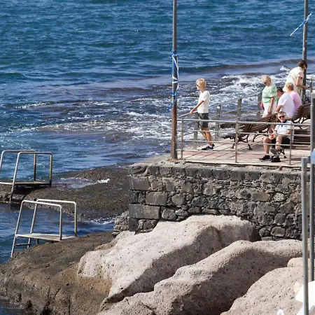 Marina Caleta, La Caleta Apartmán *