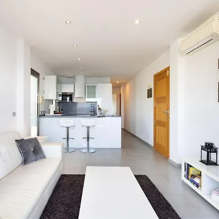 Marina Caleta, La Caleta Apartmán *